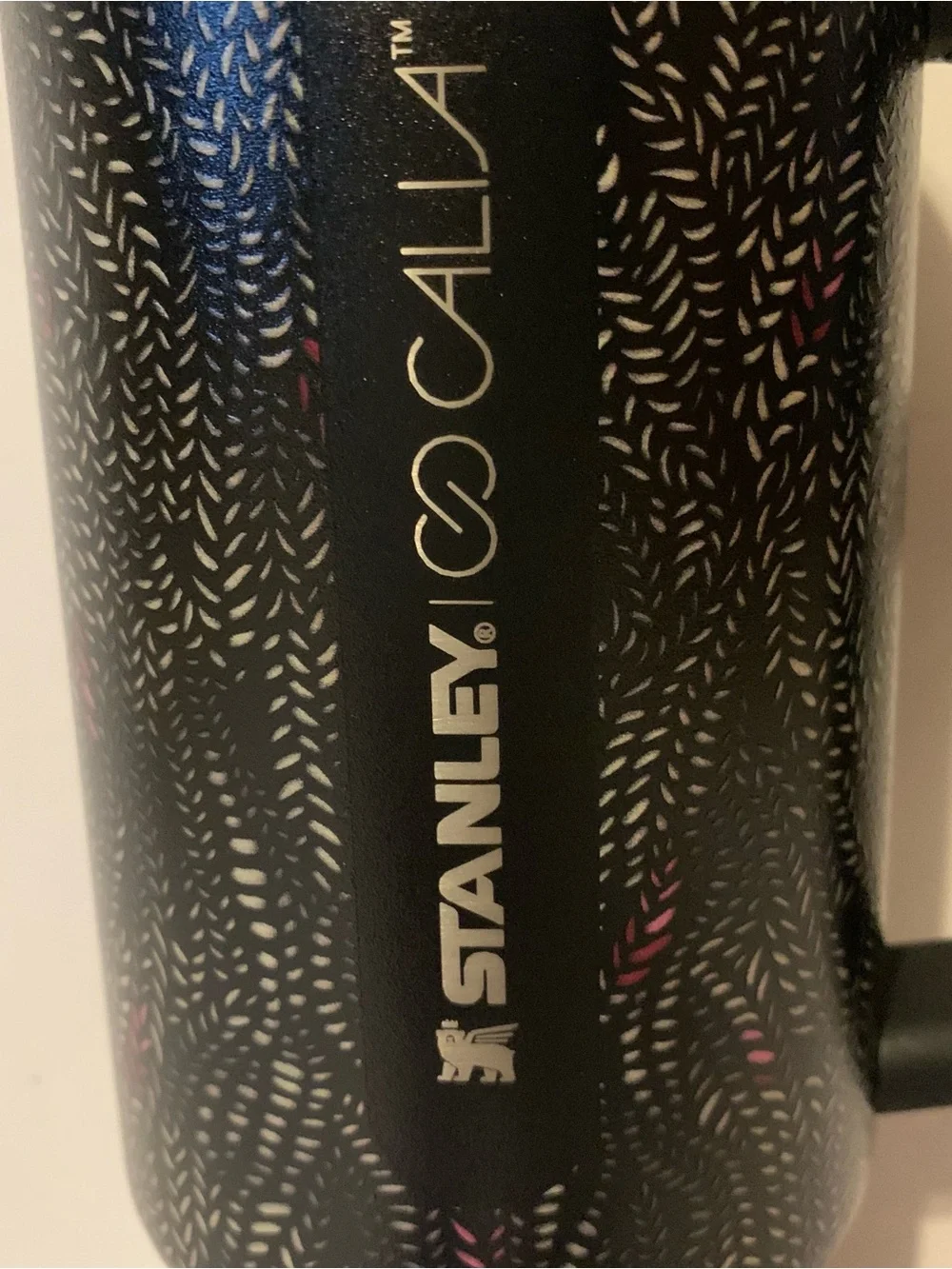 NWT. STANLEY x Calia 30 oz Flowstate Quencher H2.0 Tumbler Black Serpent